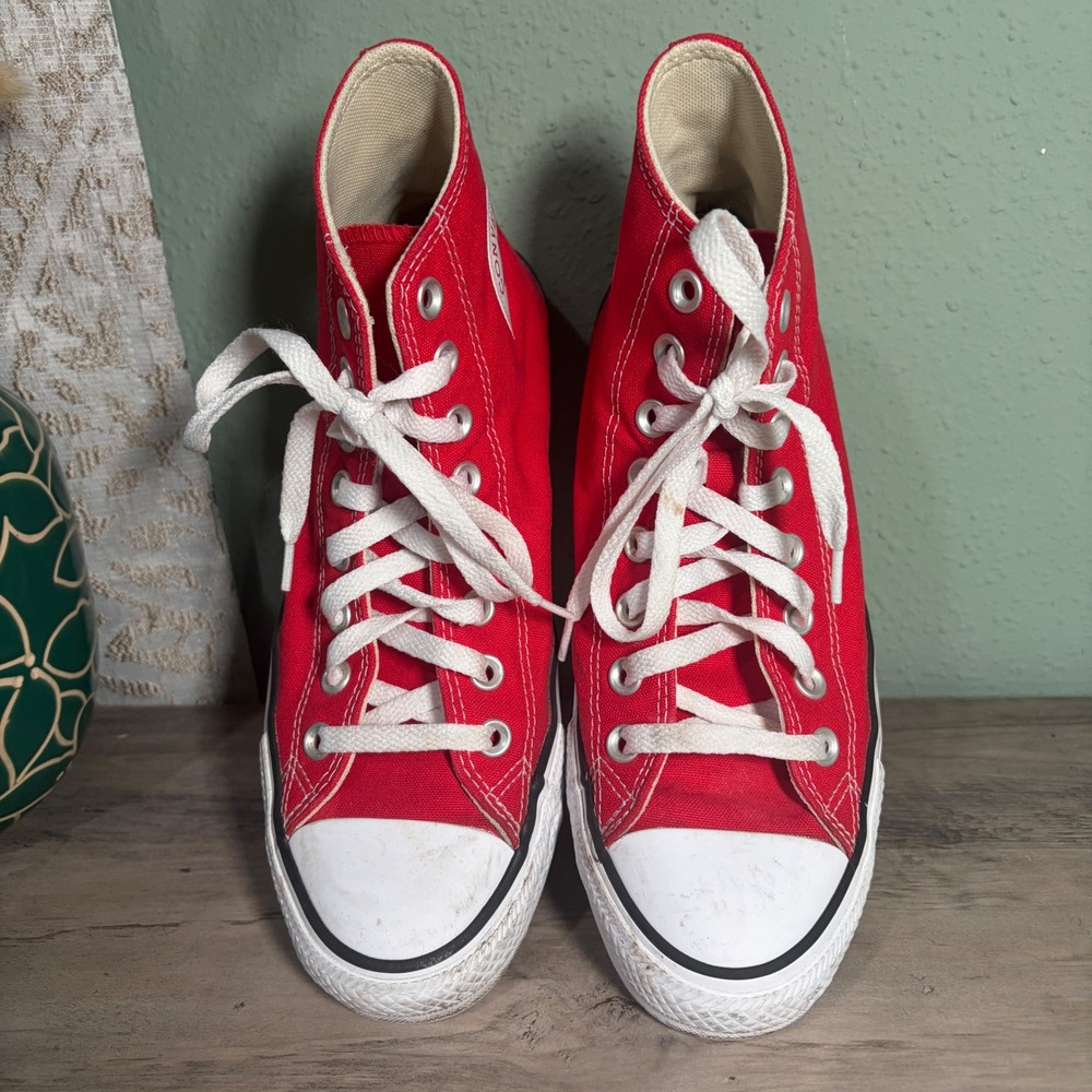 Converse Unisex 8.5W 6.5M Red Chuck Taylor All Star High Top Sneakers M9621